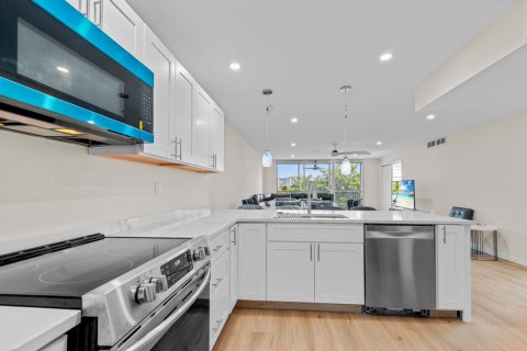 Condominio en alquiler en Pompano Beach, Florida, 3 dormitorios, 129.13 m2 № 2088228 - foto 12
