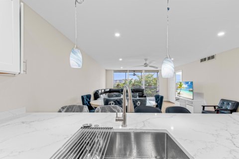 Condominio en alquiler en Pompano Beach, Florida, 3 dormitorios, 129.13 m2 № 2088228 - foto 13