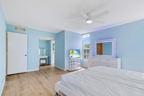 Condominio en alquiler en Pompano Beach, Florida, 3 dormitorios, 129.13 m2 № 2088228 - foto 9