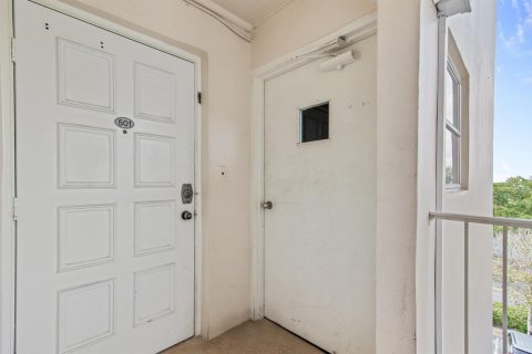 Condominio en alquiler en Pompano Beach, Florida, 3 dormitorios, 129.13 m2 № 2088228 - foto 27