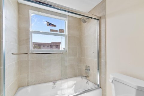 Condominio en alquiler en Pompano Beach, Florida, 3 dormitorios, 129.13 m2 № 2088228 - foto 24