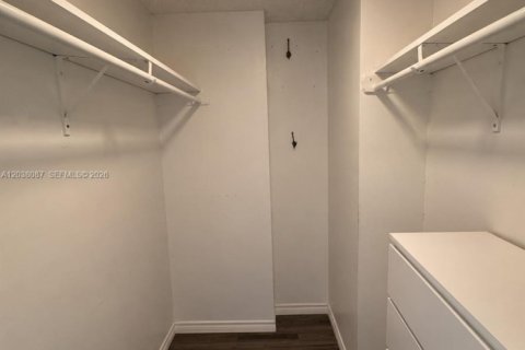 Copropriété à vendre à Aventura, Floride: 1 chambre, 82.4 m2 № 2085906 - photo 7