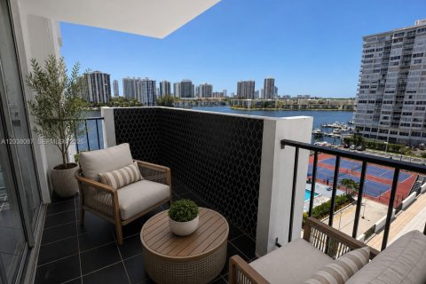 Condo à Aventura, Floride, 1 chambre  № 2085906