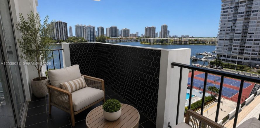 Condo à Aventura, Floride, 1 chambre  № 2085906