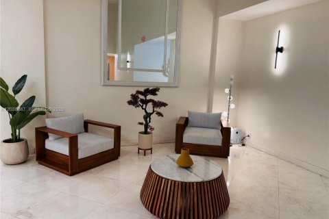 Copropriété à vendre à Aventura, Floride: 1 chambre, 82.4 m2 № 2085906 - photo 18