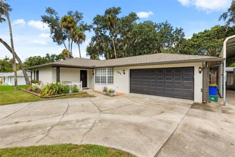Villa ou maison à vendre à Edgewater, Floride: 3 chambres, 157.93 m2 № 2358161 - photo 2