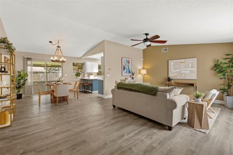 Villa ou maison à vendre à Edgewater, Floride: 3 chambres, 157.93 m2 № 2358161 - photo 7