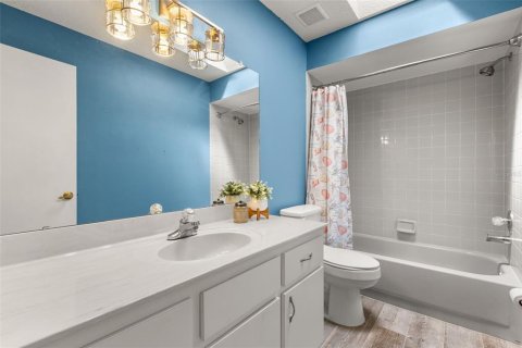 Villa ou maison à vendre à Edgewater, Floride: 3 chambres, 157.93 m2 № 2358161 - photo 23