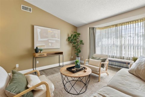 Villa ou maison à vendre à Edgewater, Floride: 3 chambres, 157.93 m2 № 2358161 - photo 8
