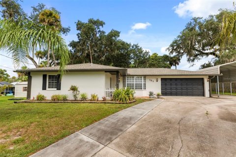 House in Edgewater, Florida 3 bedrooms, 157.93 sq.m. № 2358161