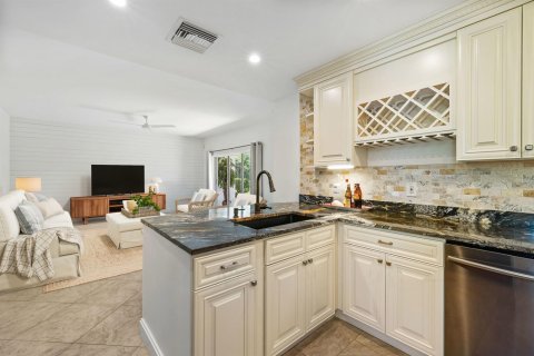 Touwnhouse à vendre à Jupiter, Floride: 2 chambres, 111.02 m2 № 2146166 - photo 4