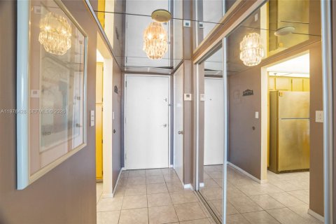 Купить кондоминиум в Авентура, Флорида 2 спальни, 105.82м2, № 2244337 - фото 16