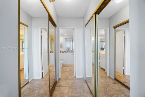 Купить кондоминиум в Авентура, Флорида 2 спальни, 105.82м2, № 2244337 - фото 27