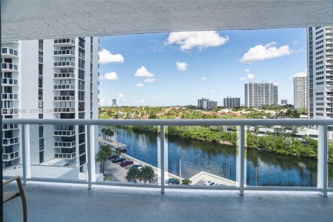 Купить кондоминиум в Авентура, Флорида 2 спальни, 105.82м2, № 2244337 - фото 29