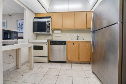 Купить кондоминиум в Авентура, Флорида 2 спальни, 105.82м2, № 2244337 - фото 5