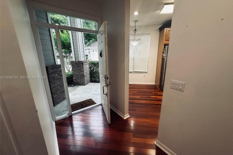 Condominio en venta en Lakeland, Florida, 3 dormitorios № 1995843 - foto 8