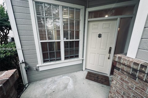 Condominio en venta en Lakeland, Florida, 3 dormitorios № 1995843 - foto 2