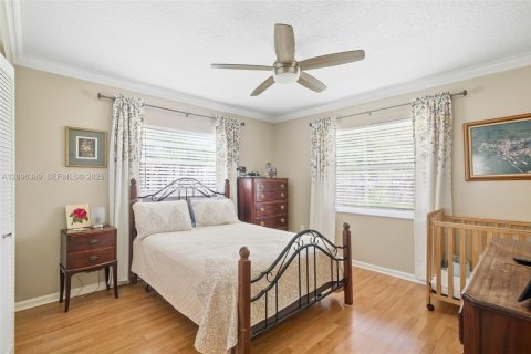 House in Lauderhill, Florida 3 bedrooms, 136.29 sq.m. № 2398068 - photo 24