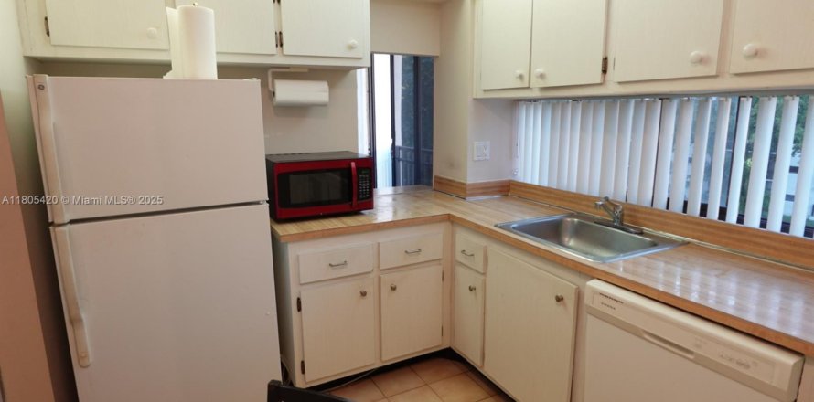 Кондоминиум с 2 спальнями в Санни-Айлс-Бич, Флорида № 1959504