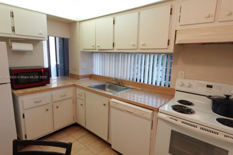 Купить кондоминиум в Санни-Айлс-Бич, Флорида 2 спальни, 83.05м2, № 1959504 - фото 6