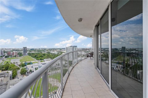 Купить кондоминиум в Майами, Флорида 2 спальни, 97.36м2, № 1811503 - фото 18