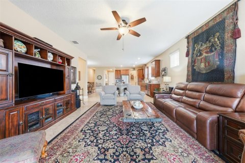 House in DEL WEBB STONE CREEK in Ocala, Florida 2 bedrooms, 182.46 sq.m. № 2221053 - photo 11