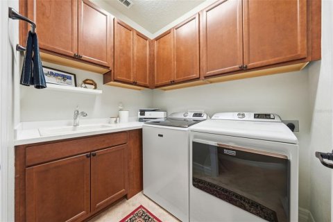 House in DEL WEBB STONE CREEK in Ocala, Florida 2 bedrooms, 182.46 sq.m. № 2221053 - photo 26