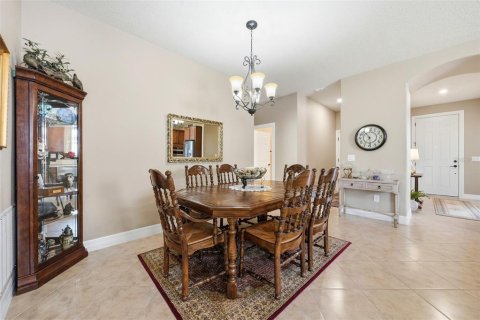 House in DEL WEBB STONE CREEK in Ocala, Florida 2 bedrooms, 182.46 sq.m. № 2221053 - photo 8