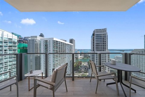 Condo in Miami, Florida, 2 bedrooms  № 2042293 - photo 2