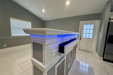 Casa en venta en Miami Gardens, Florida, 3 dormitorios, 110.37 m2 № 1814047 - foto 25