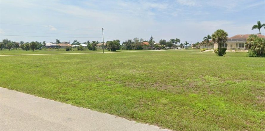 Land in Punta Gorda, Florida № 1613479