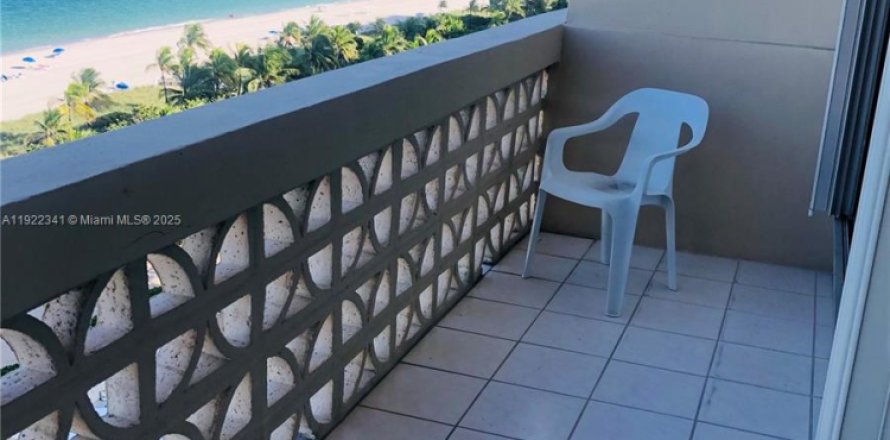 Condo à Bal Harbour, Floride, 1 chambre  № 1976281