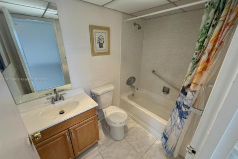 Снять в аренду кондоминиум в Делрей-Бич, Флорида 1 спальня, 66.89м2, № 1954251 - фото 9