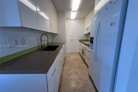 Купить кондоминиум в Ки-Бискейн, Флорида 2 спальни, 96.25м2, № 2021855 - фото 10