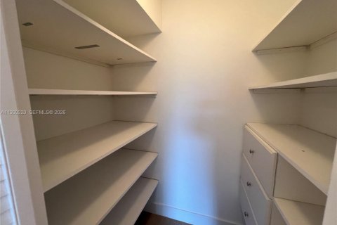 Купить кондоминиум в Ки-Бискейн, Флорида 2 спальни, 96.25м2, № 2021855 - фото 23