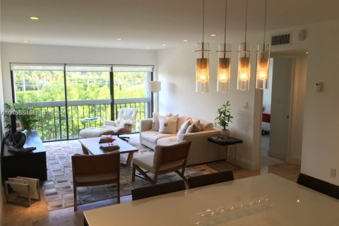 Купить кондоминиум в Ки-Бискейн, Флорида 2 спальни, 96.25м2, № 2021855 - фото 6