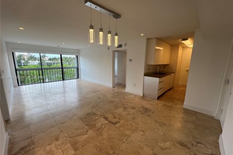 Купить кондоминиум в Ки-Бискейн, Флорида 2 спальни, 96.25м2, № 2021855 - фото 4