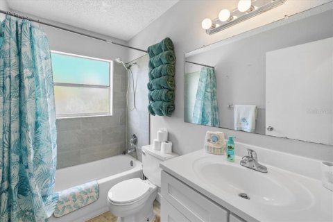 House in Hernando Beach, Florida 3 bedrooms, 107.77 sq.m. № 2238102 - photo 16