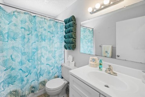 House in Hernando Beach, Florida 3 bedrooms, 107.77 sq.m. № 2238102 - photo 17