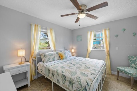 House in Hernando Beach, Florida 3 bedrooms, 107.77 sq.m. № 2238102 - photo 14