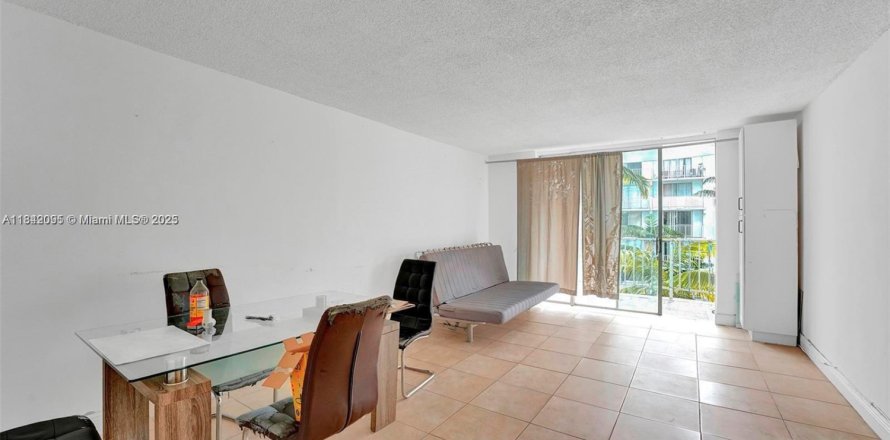 Condo à Miami, Floride, 2 chambres № 1834483