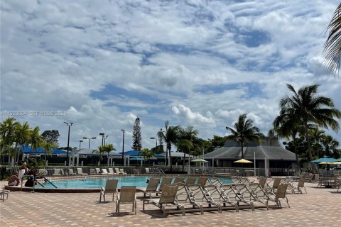 Condo in Deerfield Beach, Florida, 1 bedroom  № 1982403 - photo 25