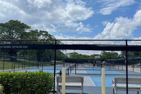 Condo in Deerfield Beach, Florida, 1 bedroom  № 1982403 - photo 23