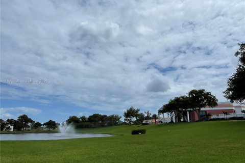 Condo in Deerfield Beach, Florida, 1 bedroom  № 1982403 - photo 8