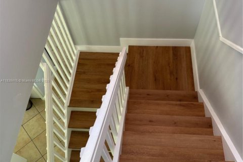 House in Pembroke Pines, Florida 4 bedrooms, 196.86 sq.m. № 1826101 - photo 6