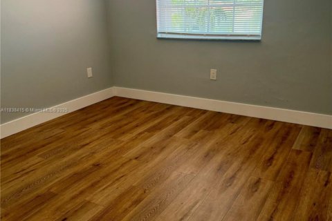 House in Pembroke Pines, Florida 4 bedrooms, 196.86 sq.m. № 1826101 - photo 23