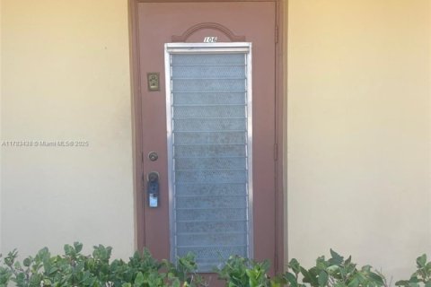 Condo in Sunrise, Florida, 1 bedroom  № 1638767 - photo 29