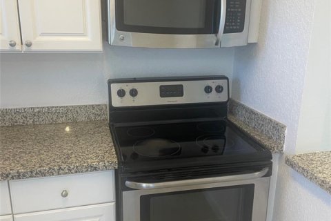 Condo in Sunrise, Florida, 1 bedroom  № 1638767 - photo 6