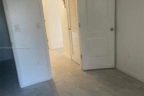 Condo in Sunrise, Florida, 1 bedroom  № 1638767 - photo 26