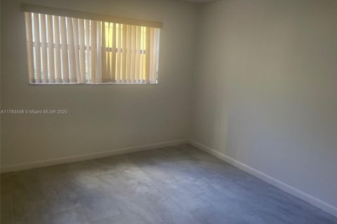 Condo in Sunrise, Florida, 1 bedroom  № 1638767 - photo 22